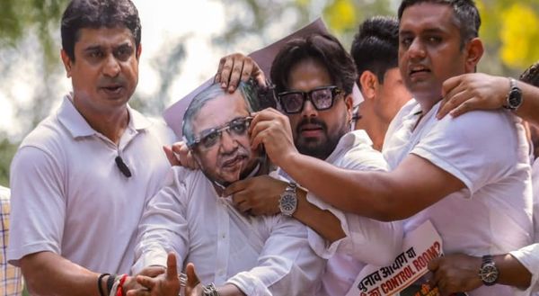 ഗ്യാനേഷ് കുമാറിൻ്റെ രാജി; യൂത്ത് കോൺഗ്രസിന്റെ ജന്തർ മന്തർ പ്രതിഷേധത്തിന് അനുമതി നിഷേധിച്ച് ഡൽഹി പൊലീസ്