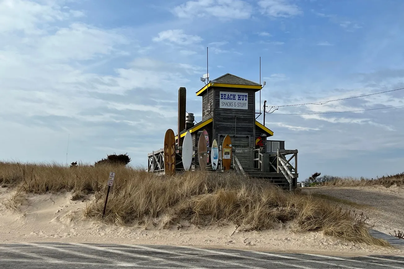 Photo of Atlantic Beach Hut, Amagansett, New York (2022)