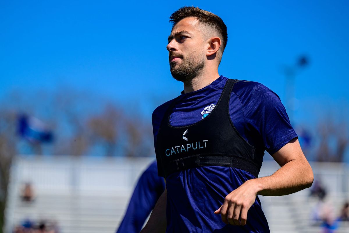 Sources: Wanderers make player swap with Sporting JAX