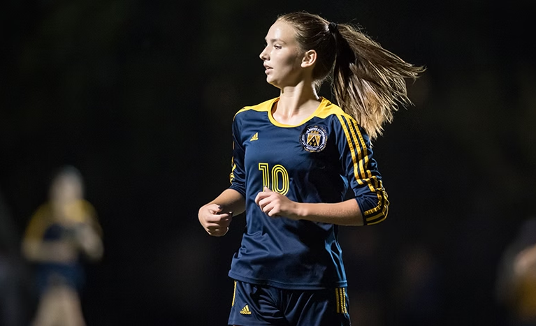 Tides add American forward Meredith McDermott