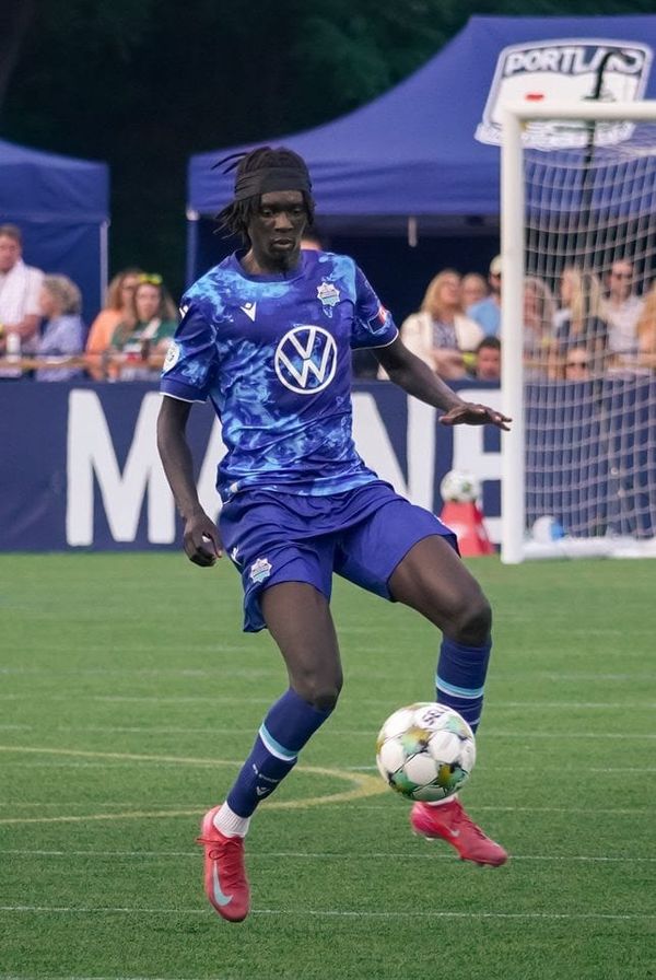 Wanderers sign local defender Jabu Deng