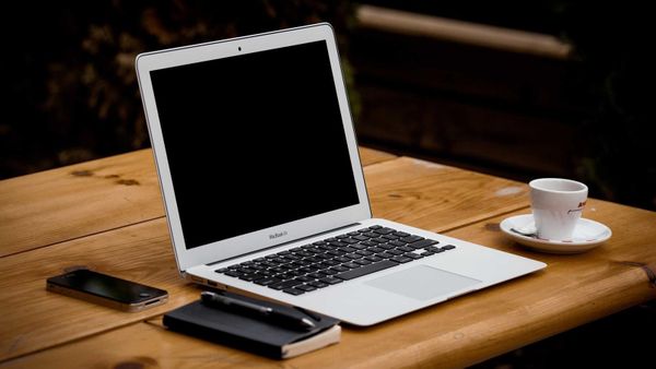 Five Prompts Every Operations Leader Should Have Saved