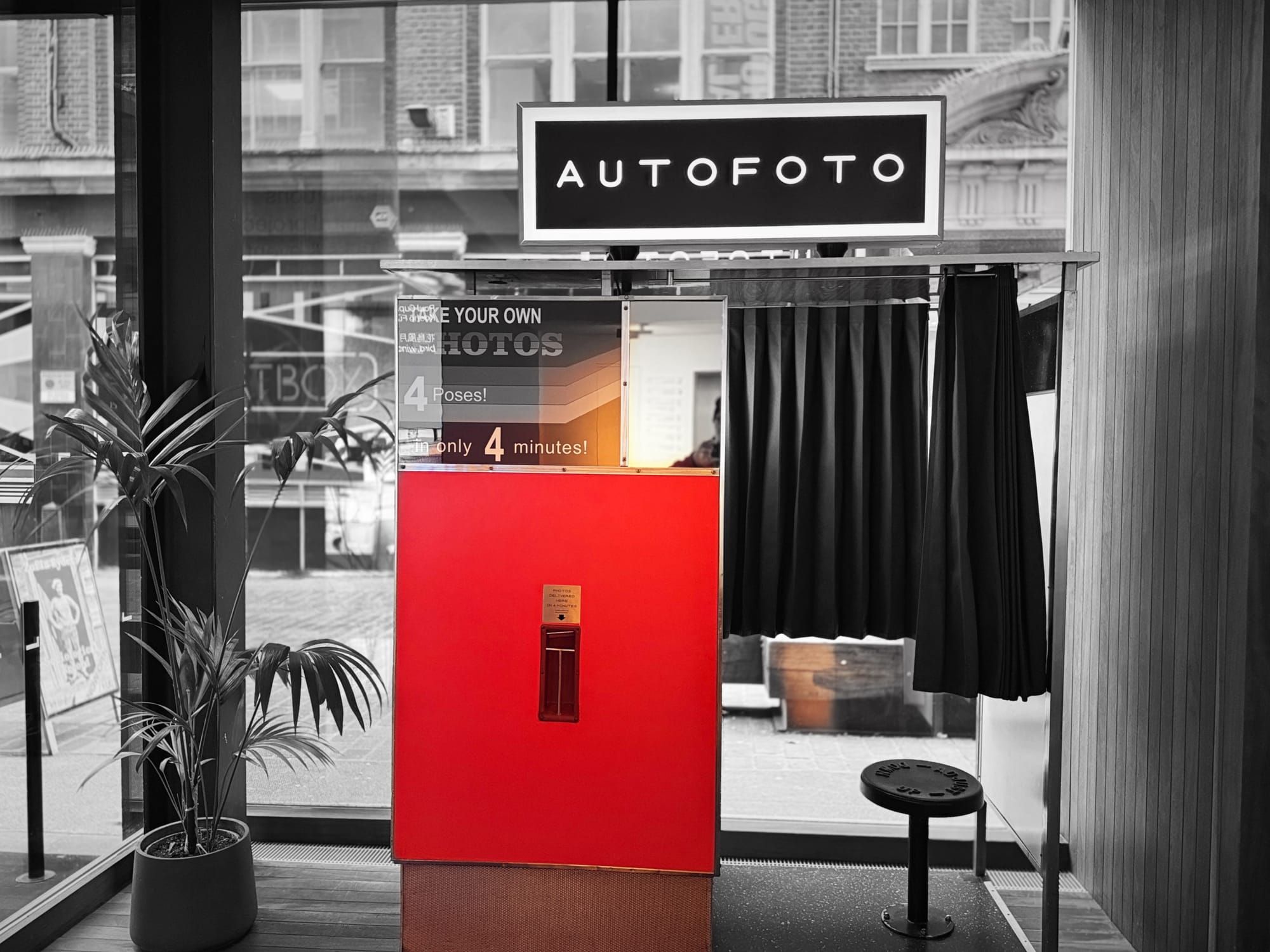 A working photo booth