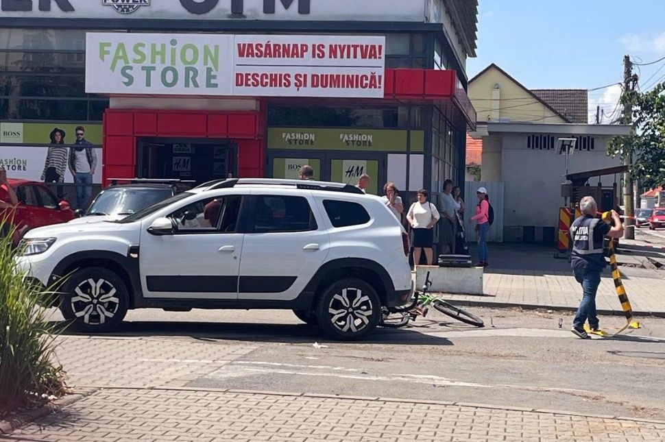 Elütöttek egy biciklist a Lidl parkolóban (frissítés)