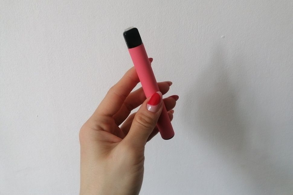 Elektronikus cigarettát sem vásárolhatnak a kiskorúak