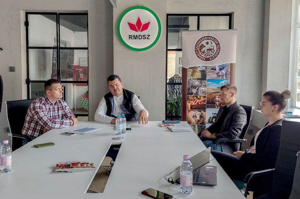 A gazdák dolgozni szeretnek, nem papírozni