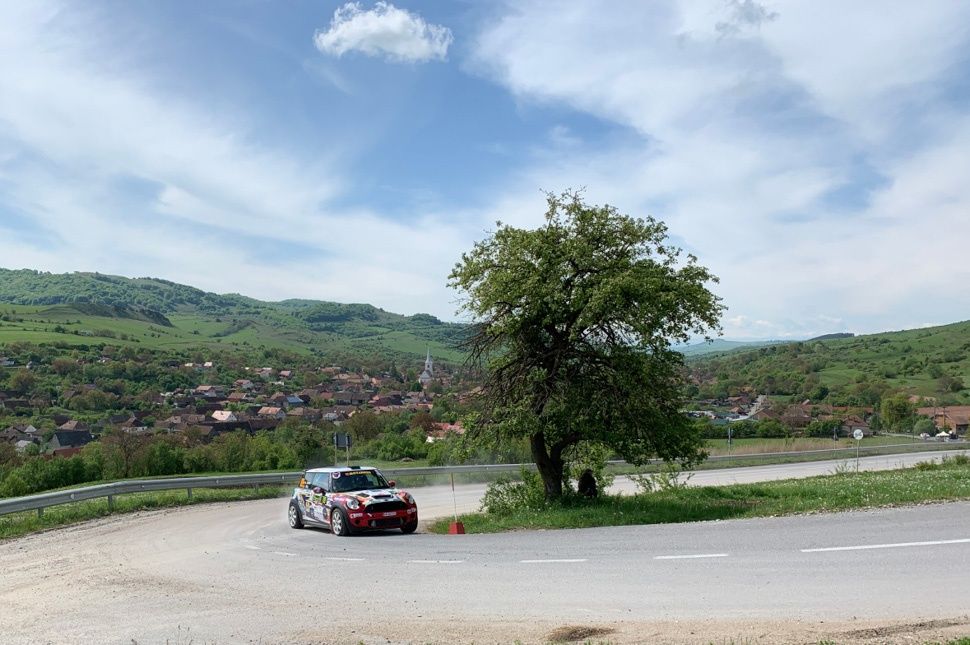 Szakadt a féltengely, elúszott a dobogó