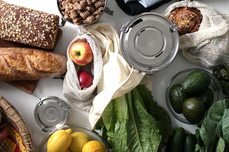 Lenyeljük a pénzünk egyharmadát