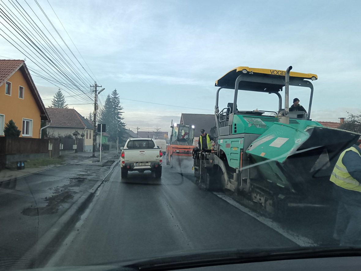 Élet Udvarhelyen az aszfaltozások második napján