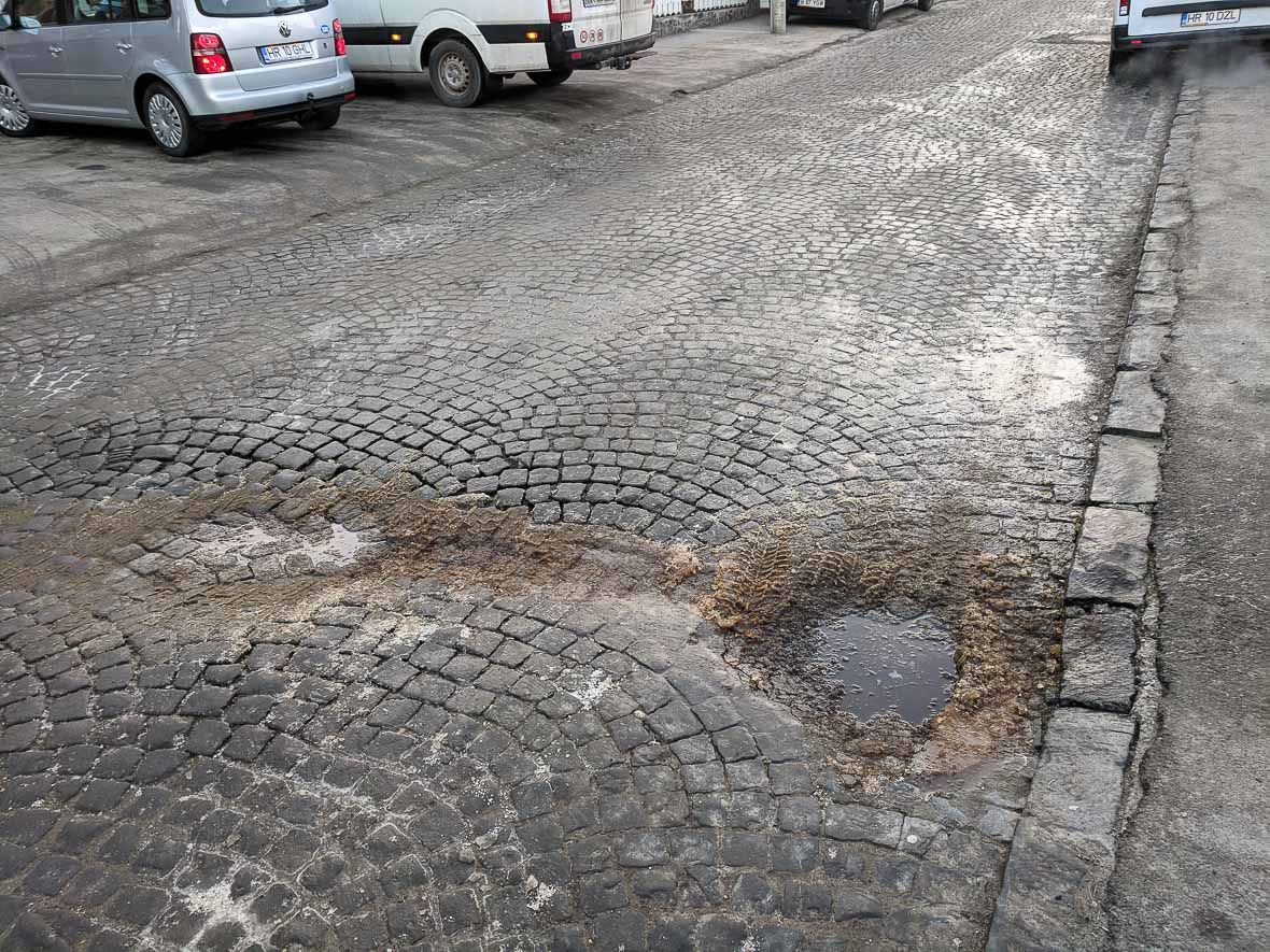 Kötelességünk szakszerűnek lenni!
