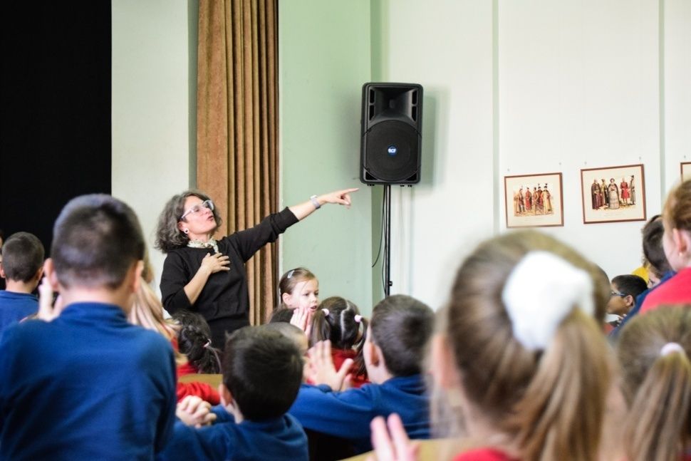 Meglátogatta a gyerekeket a Napsugár, elhozta a Szivárványt is