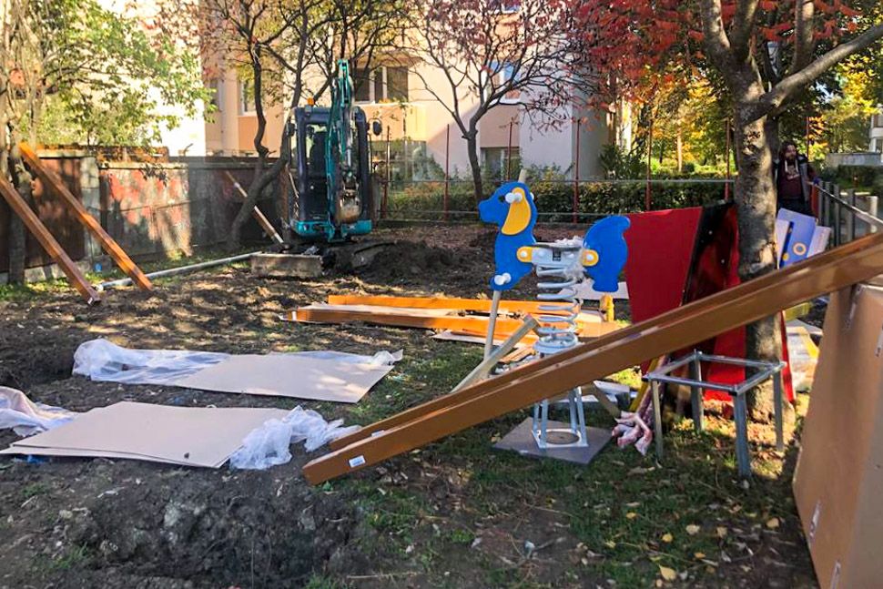 Jött egy sárgafülű és elkergette a nyikorgást