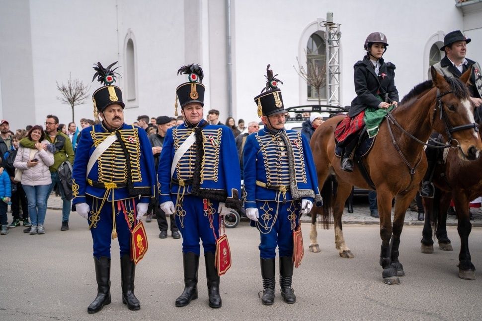 Békét vagy szabadságharcot?