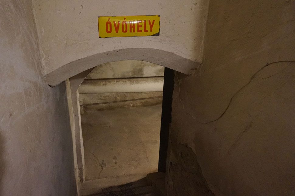 Te le mersz menni a sötétbe?
