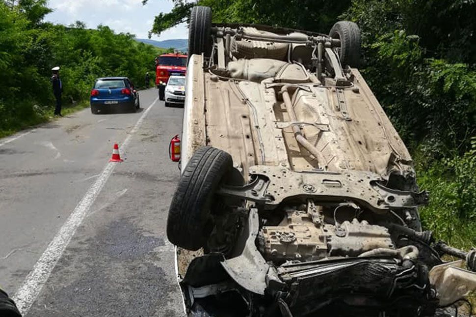 Feborult egy autó Bögöz és Bikafalva között