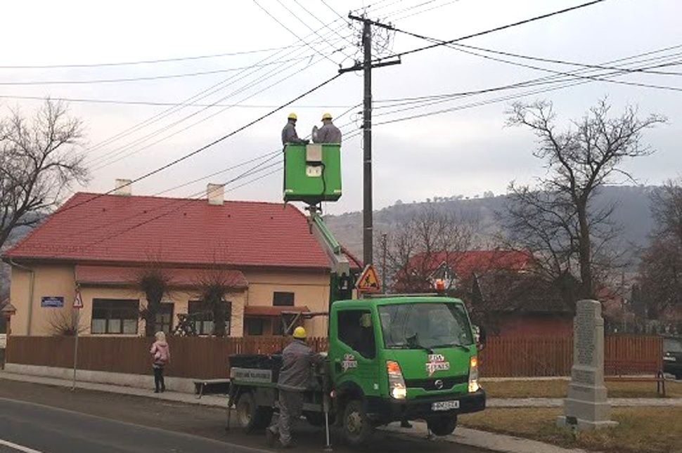 Korszerűsítik a közvilágítást Felsőboldogfalva községben