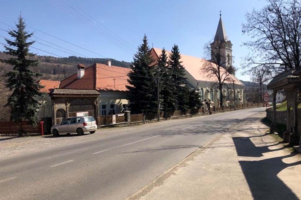 Fúj a szél a zetelaki utcákon