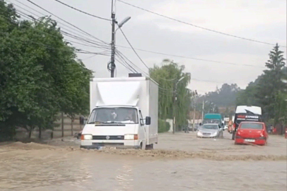 Újra ellepte a víz a kápolna környékét