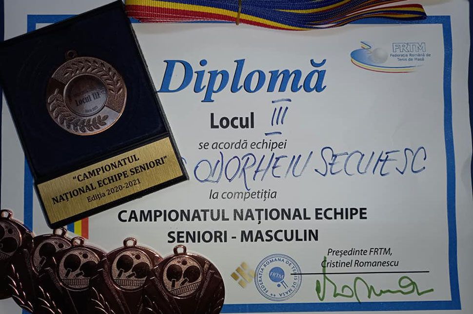 Ni, mit hozott a posta!