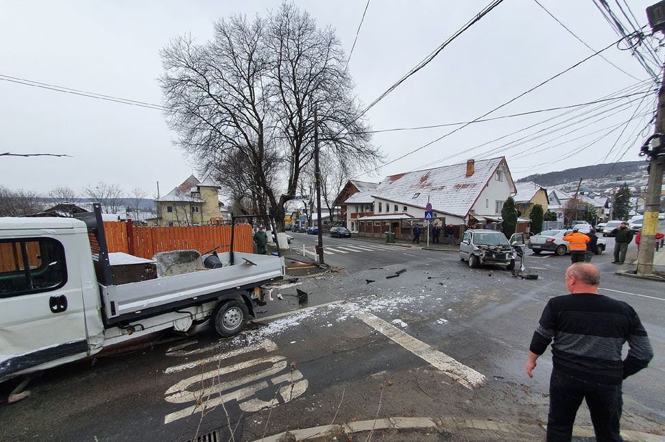 Frissítve: Csattanás a Lejtő utca sarkán