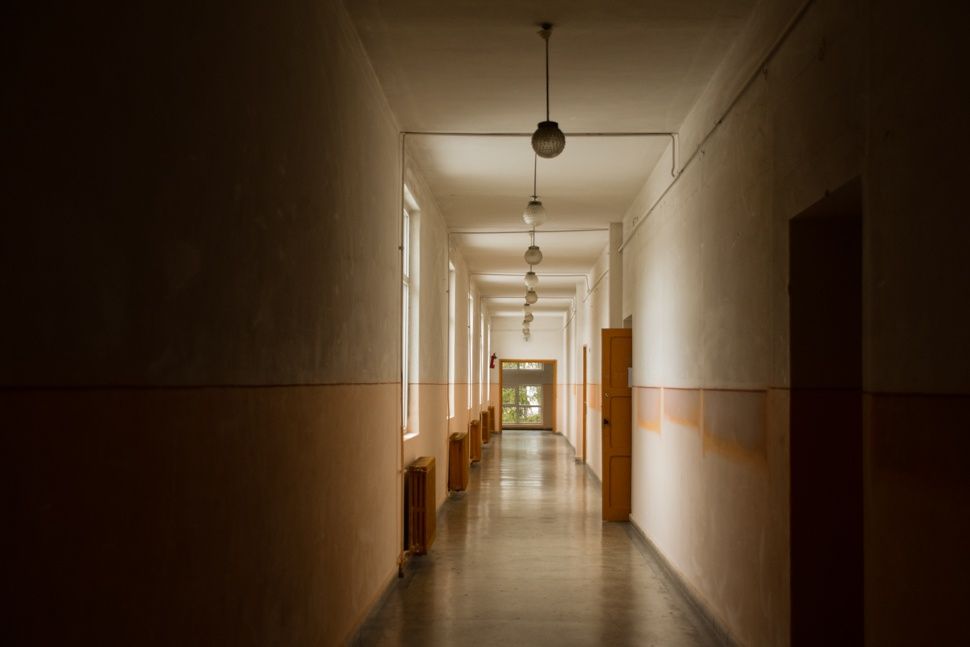 Fáztak a diákok az osztályban, felforgatják a Bányait