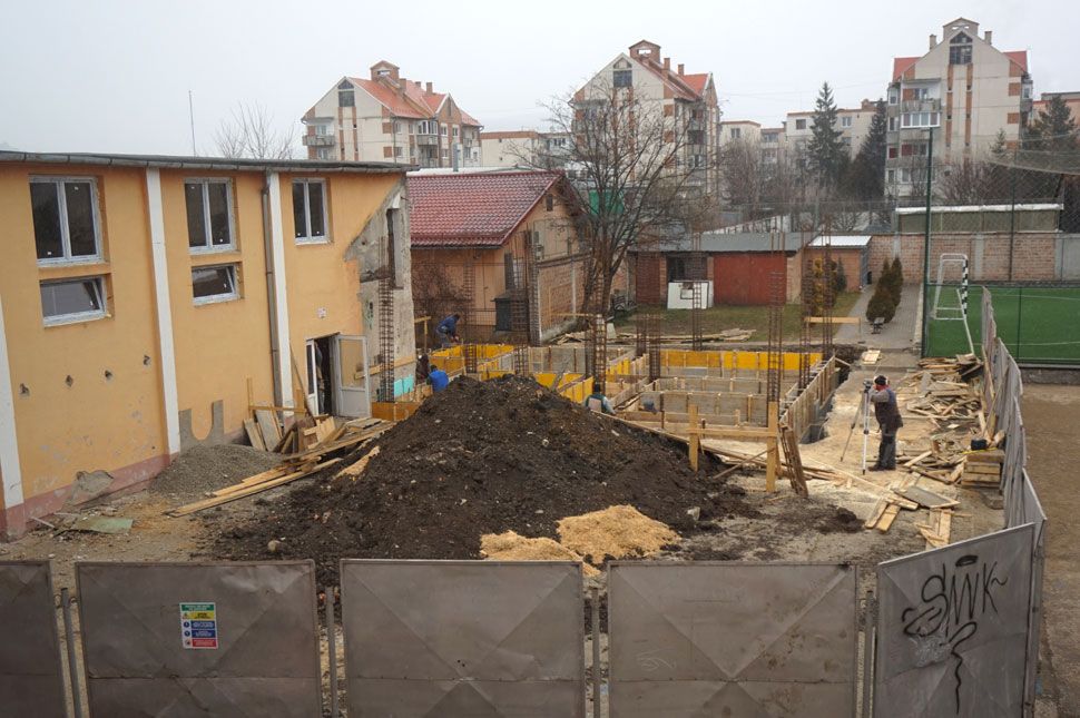 Így állnak a felújítási munkálatok a Bethlen Gábor iskolában