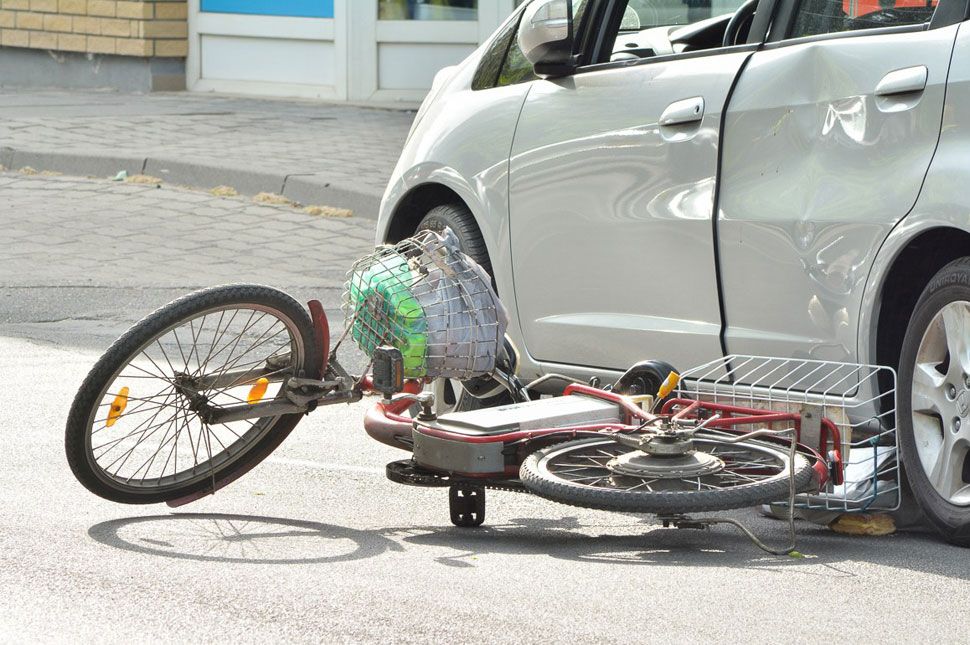 Kerékpárost ütöttek el