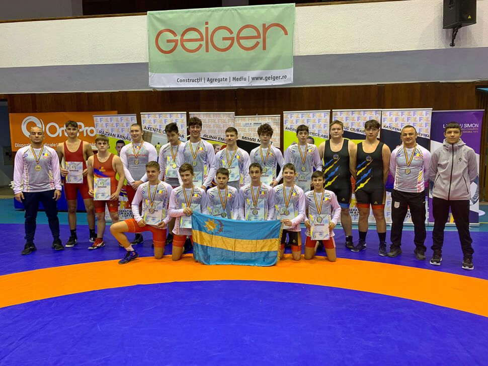 Bajnoki címekkel tértek haza ifjú birkózóink