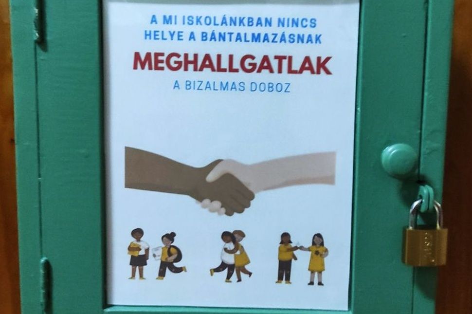 Névtelenül is meghallgat a Móra Bizalmas doboza