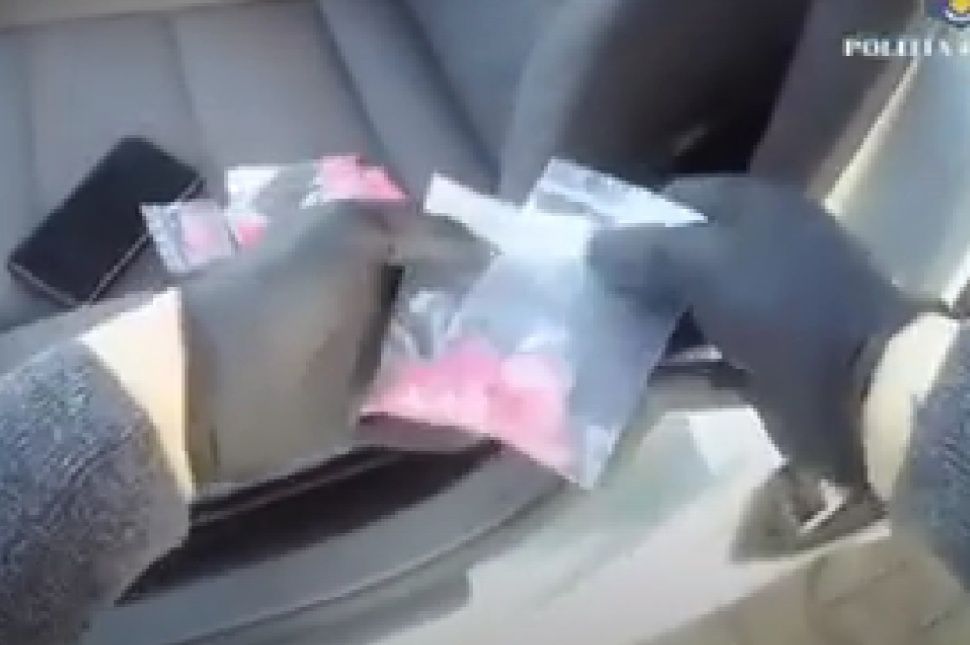 Elfogtak egy udvarhelyi férfit, miközben drogot próbált eladni (videó)