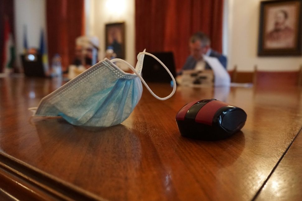 Meddig kell hordani a maszkot?