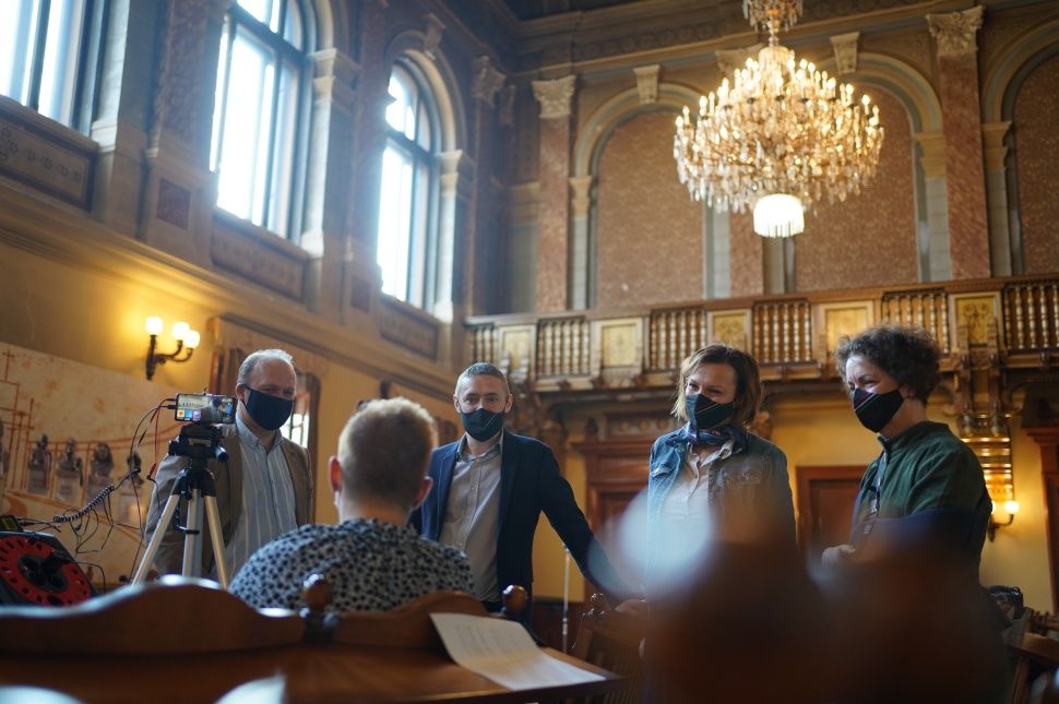 Élő közvetítés az áprilisi tanácsülésről