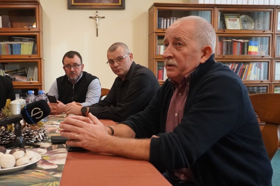 Nem mond le Laczkó György igazgató