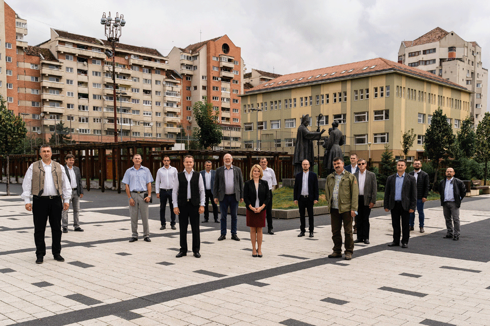 Látványos széthúzás az Erdélyi Magyar Szövetségben