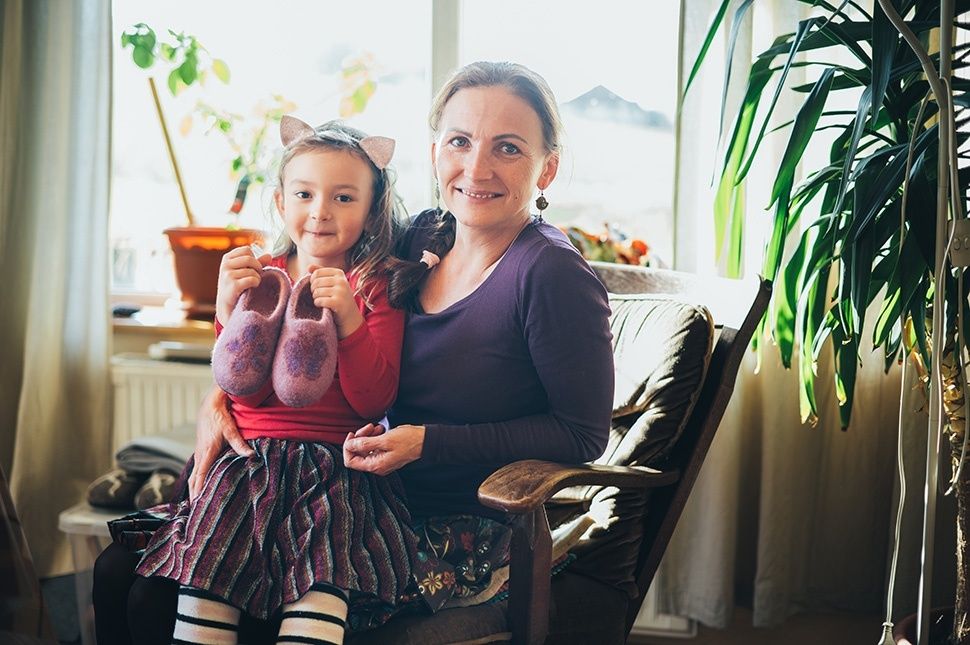 Hogy lesz sok-sok simogatásból papucs?