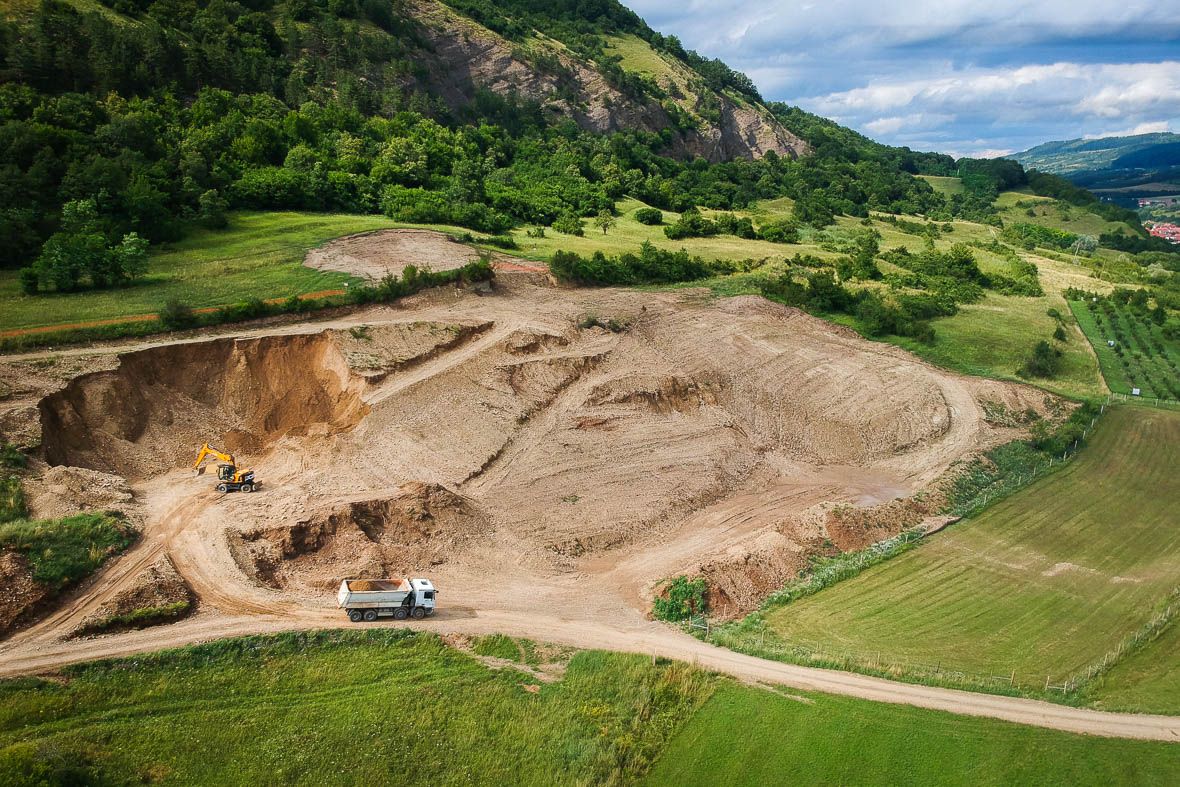 50 000 lejre büntették és leállították a ribizlibányát
