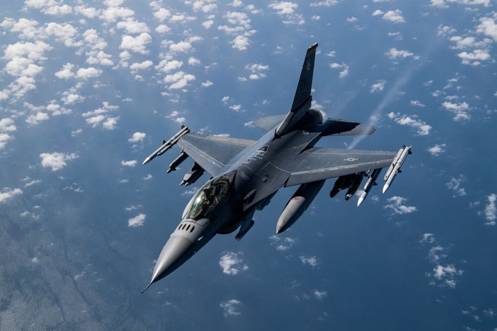 F-16-os gépek pilótáinak kiképzését tervezik Romániában
