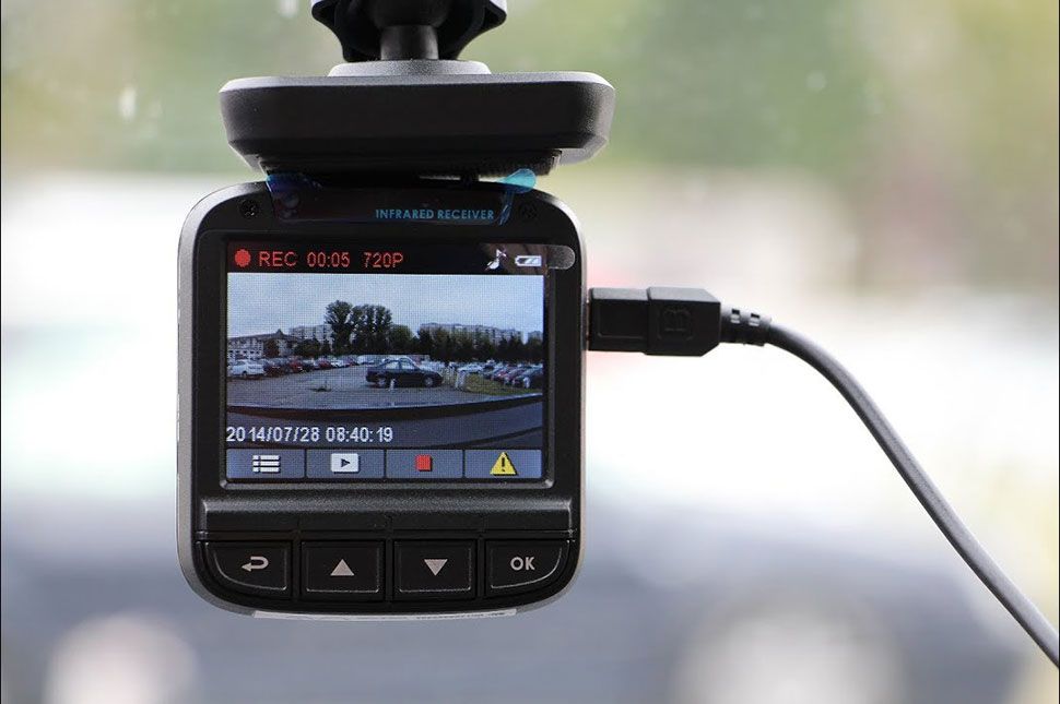 Fedélzeti kamerát lopott a boltból