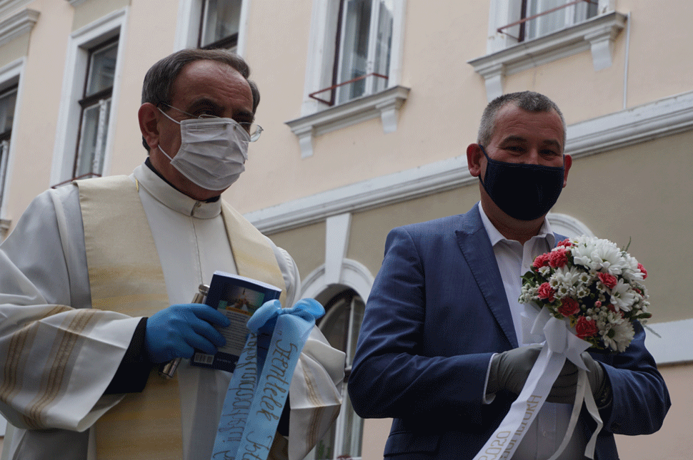 Se vírus, se eső nem állhat a huszárok útjába (videó)