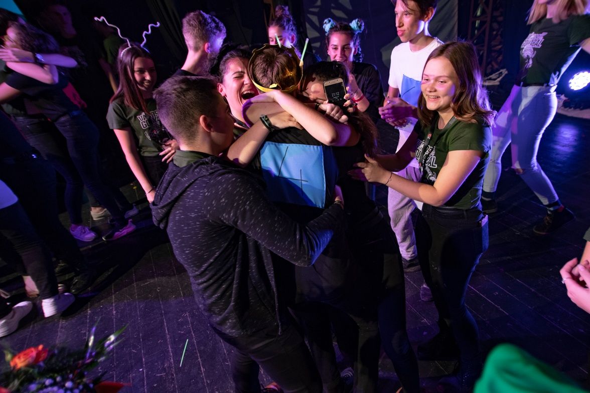 Lekapcsolták a villanyt és aztán…