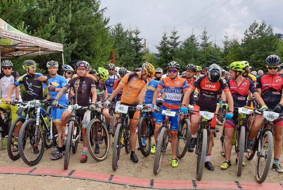 A fiúknál és a lányoknál is udvarhelyi győztest avattak