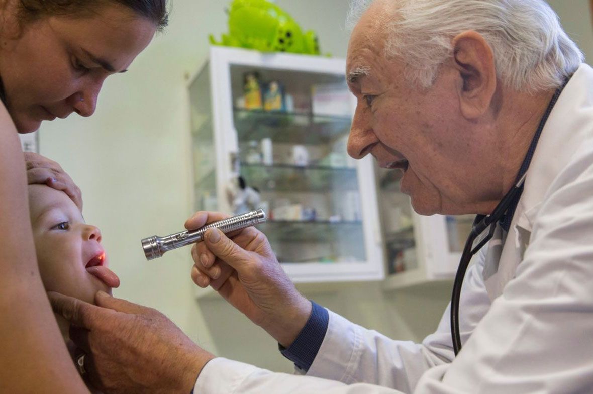 Keresik a legjobb háziorvost és asszisztensét