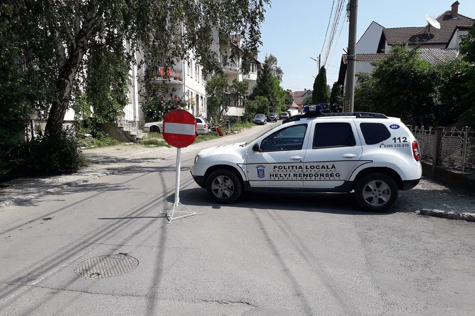 Még két napig tilos behajtani a Kuvar utcába