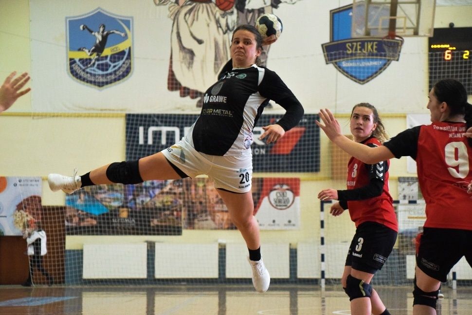 Itt az idő köszönetet mondani és búcsút inteni