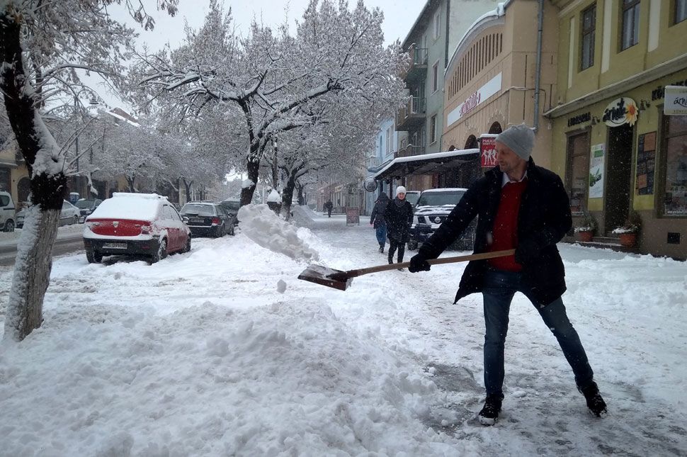 Sokba kerülhet az el nem takarított hó