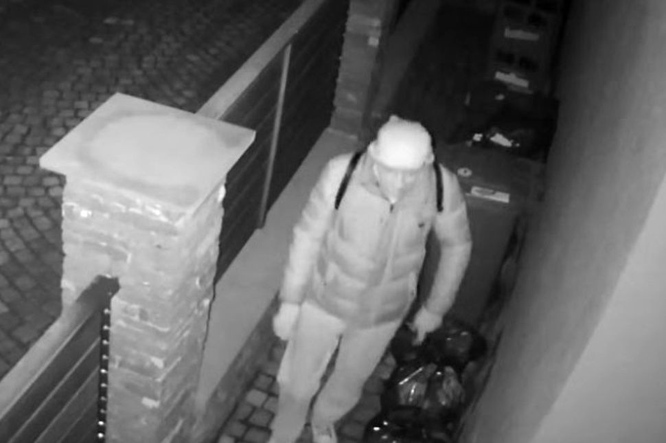 Letartóztatták a sánta betörőt