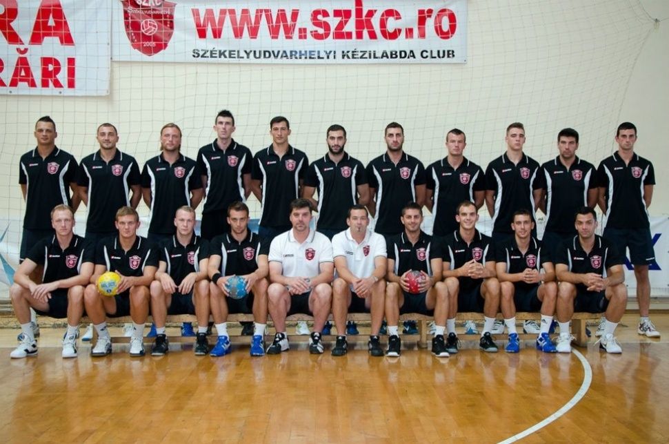 Visszatér a csarnokba az SZKC óriása