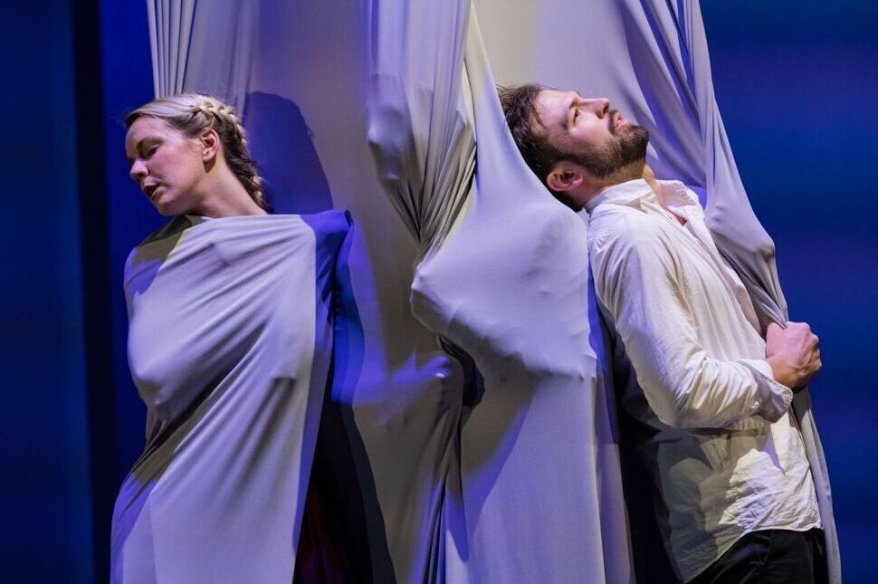 Nézd meg, hogy kell halálra táncoltatni egy lányt