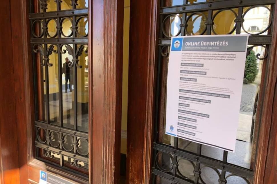Újabb biztonsági intézkedéseket hozott a városháza