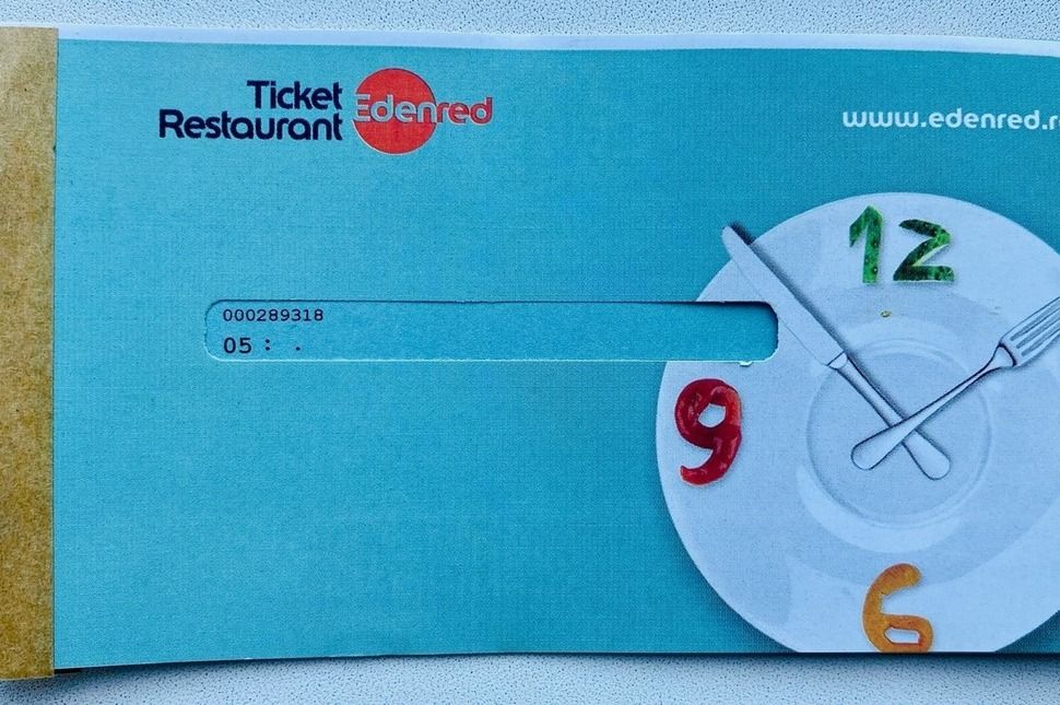 Vár az oltóközpontban az ételjegyed